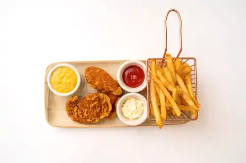 Chicken Tenders (3pcs) and French Fries